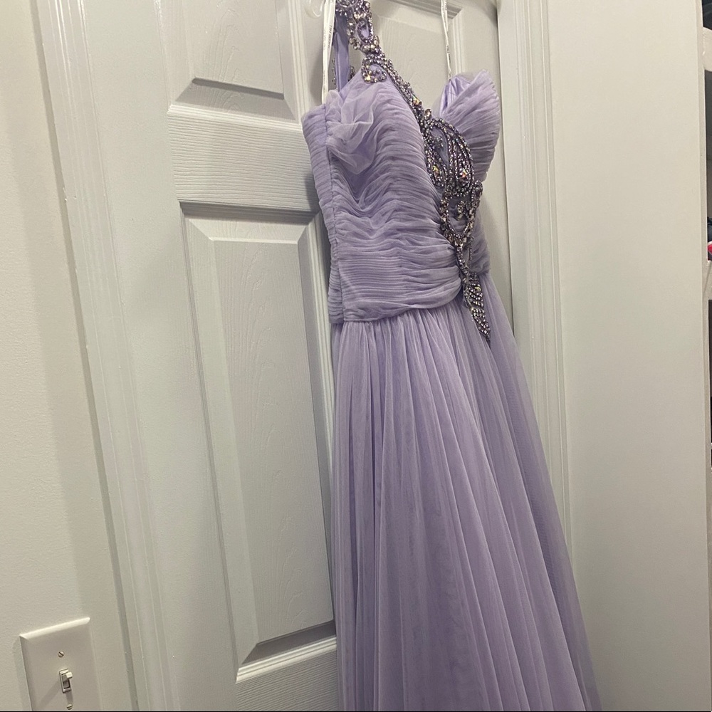 Like New Size 8 Sherri Hill Lavender Ball Gown